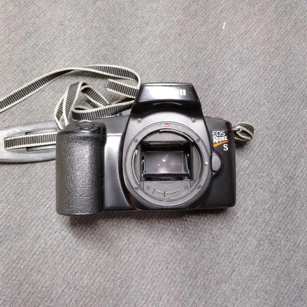 Canon EOS Rebel S 35mm Film SLR Camera Body w Strap Untested AsIs